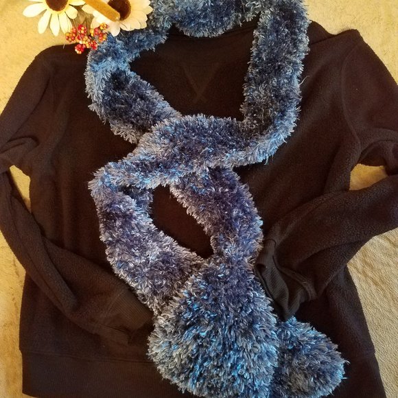 Plush Eyelash Scarf - Picture 8 of 12
